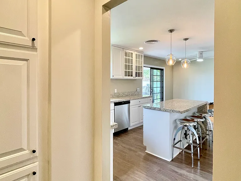 42900 Texas Ave — Photo 11
