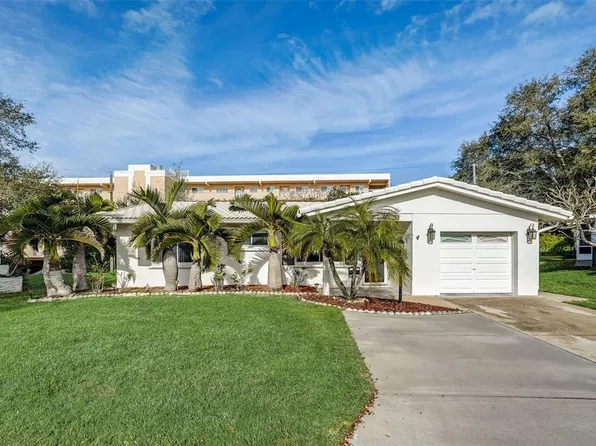 9596 141st St, Seminole, FL 33776