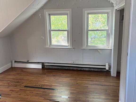 2nd image of 517 George Rd