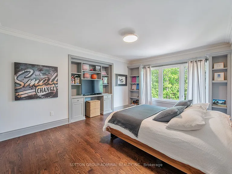 35 Wentworth Ave — Photo 28