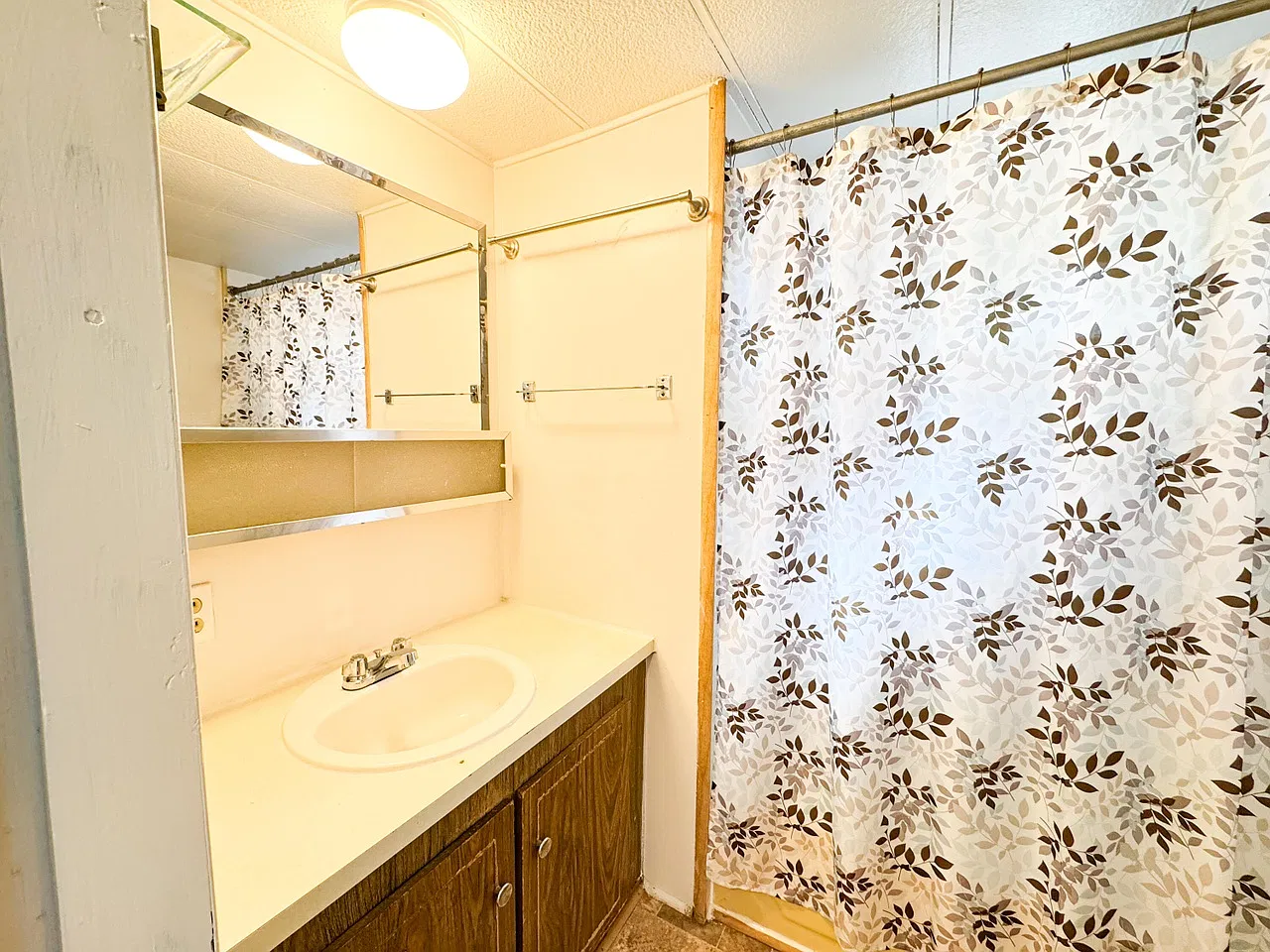 2055 Greensprings Dr — Photo 2