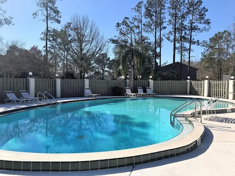 2065-7623 Baymeadows Cir W — Photo 46