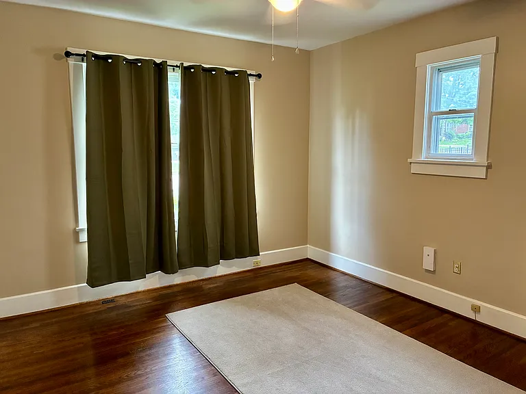 Downstairs Bedroom 1