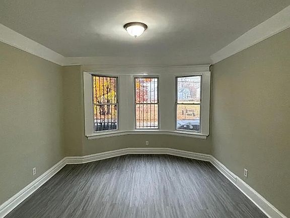 4th image of 81 22nd St #1