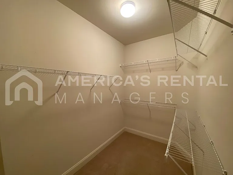 4230 Lochshire Ln — Photo 24