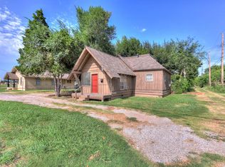 8 S Kelly Ave, Edmond, OK 73003