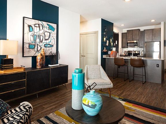 3rd image of 1109 E 5th St #1-1232