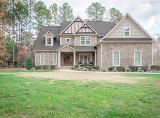 365 Bayberry Creek Cir, Mooresville, NC 28117