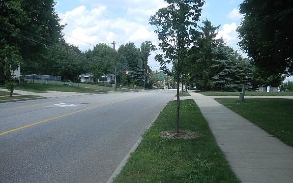 4th image of 440 Hilbish Ave