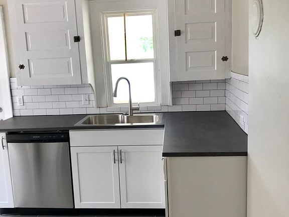 4th image of 674 Thurman Ave