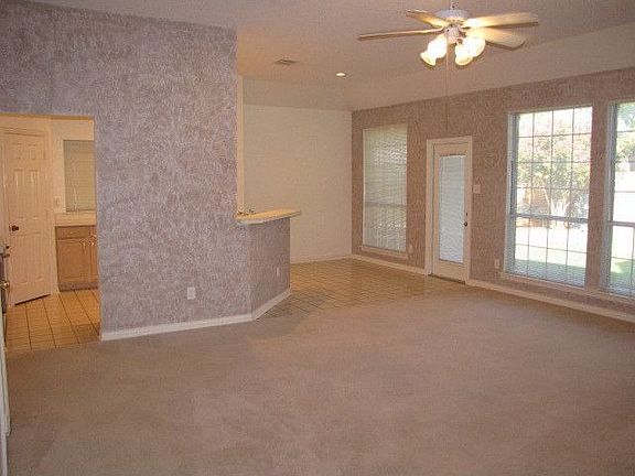 Spacious living area - fans, sunlight & comfortable