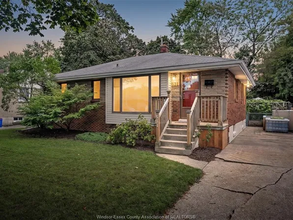 531 Isack Dr, Windsor, ON N8S 3W4