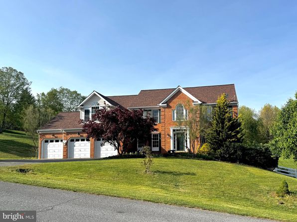 13692 Samhill Dr, Mount Airy, MD 21771