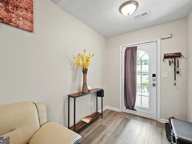 30 Zebulon Pl — Photo 5