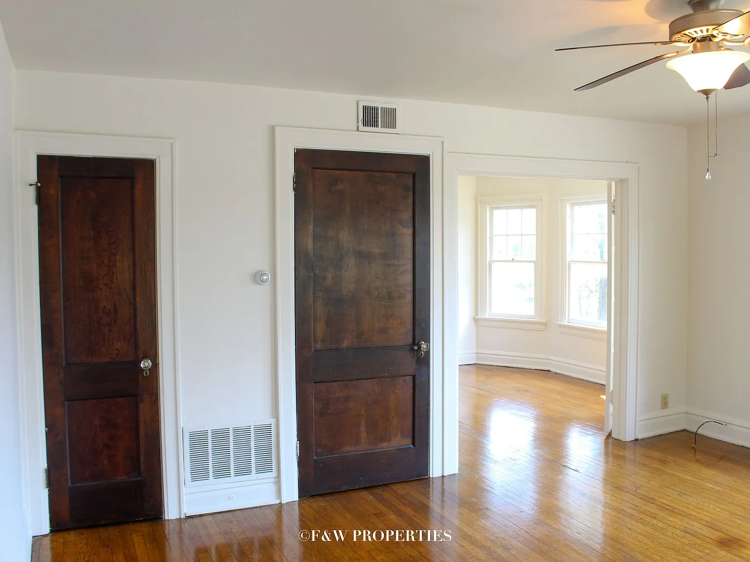 1560 E. Broad St. — Photo 4