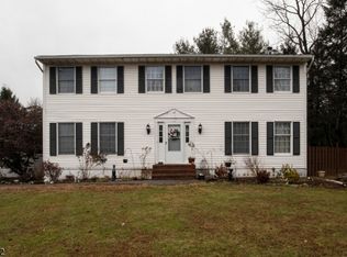 3 Claremont Rd, Hackettstown, NJ 07840