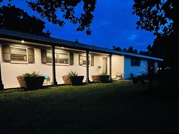211 Palmetto Rd