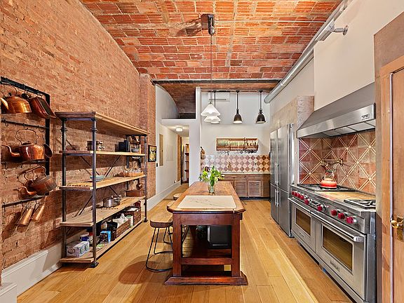4th image of 712 Broadway APT 3