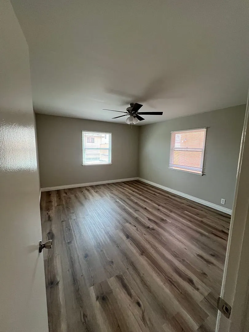 4144-52 Somerset Dr. — Photo 4