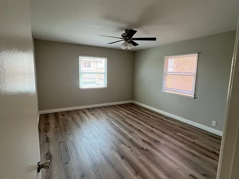 4144-4152 Somerset Dr — Photo 4