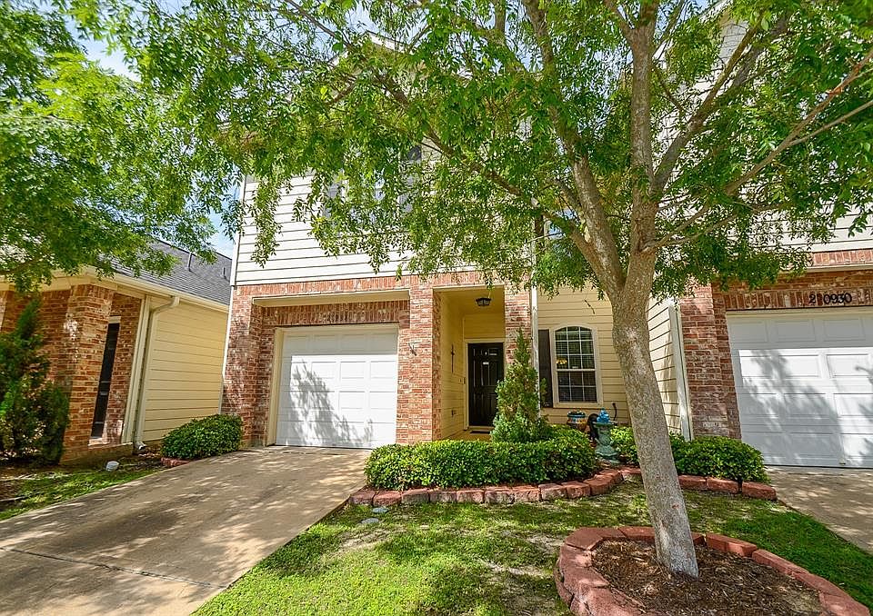 1st image of 20934 Sun Creek Dr