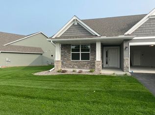 472 SE Paradise Dr SE, Saint Michael, MN 55376