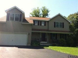 11 Rock Candy Ln, Troy, NY 12182