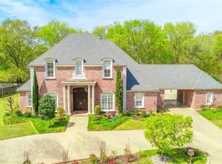 911 Fleming Dr, Mount Pleasant, TX 75455