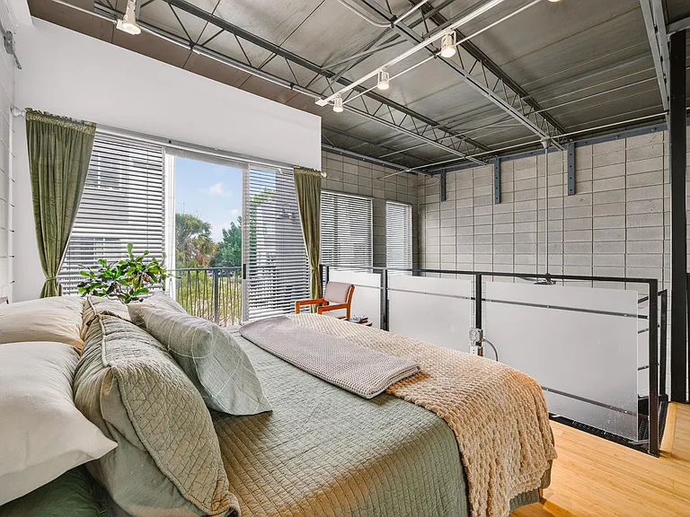4801 S Congress Ave #H1 — Photo 18
