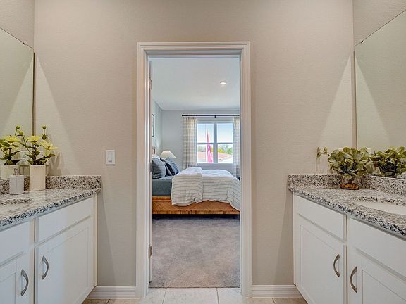 5th image of 3280 Viridian Cir