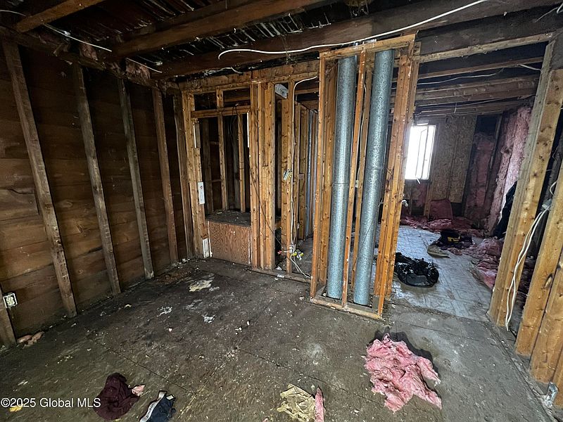 3rd image of 538 Schenectady Street