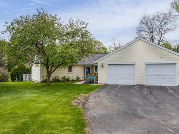 412 Lawn St, Cambridge, WI 53523