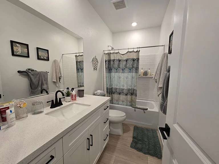 3336 Emerald Ln — Photo 17