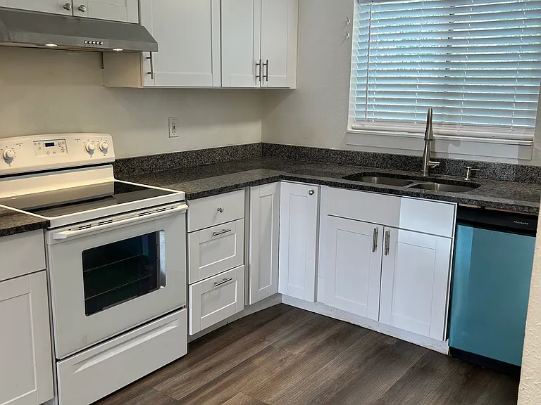 242 E Center St S #242 — Photo 8