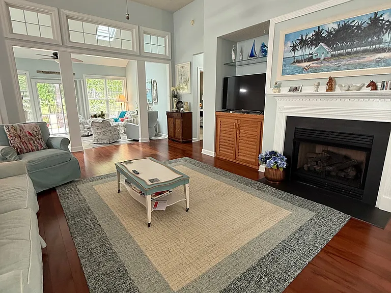 6438 Somersby Dr — Photo 7