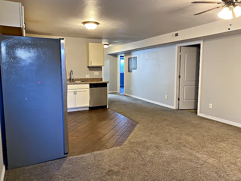 2410 E View Dr — Photo 30