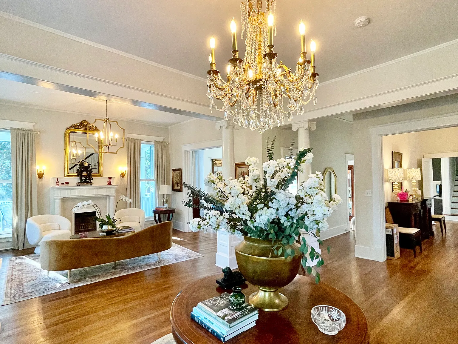4 bed, 3.5 bath, 5500 sqft, $10,500 — Photo 3
