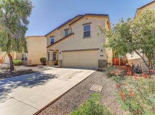 923 E Daniella Dr, San Tan Valley, AZ 85140
