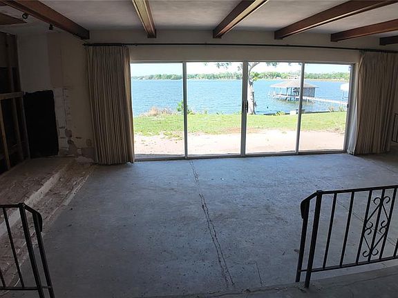 3rd image of 5026 N Socrum Loop Rd