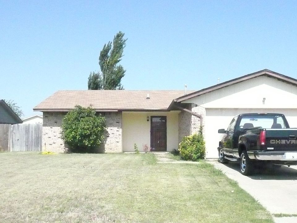 1st image of 615 SW 61st St