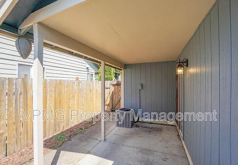 7602 NE 159th Ave — Photo 24