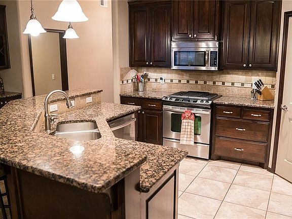 5th image of 5109 SW 124th Pl