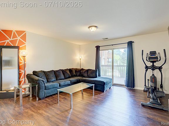 2nd image of 1525 Harbour Ct APT 73
