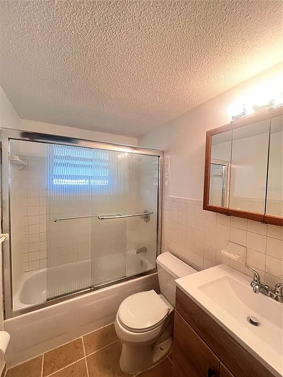 3 bed, 1.5 bath, 912 sqft, $1,600 — Photo 4