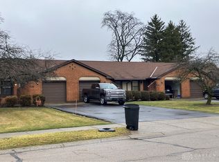 861 Peachcreek Rd, Dayton, OH 45458