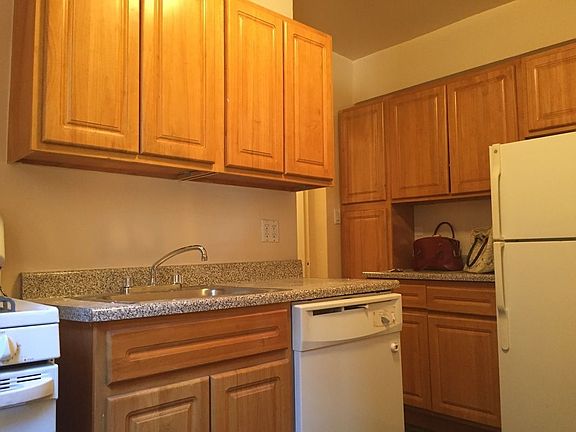 5th image of 11040 72nd Ave APT 1A