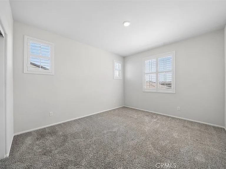 32839 Waylon Ct — Photo 16