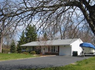 10 Shelley Rd, Kendall Park, NJ 08824