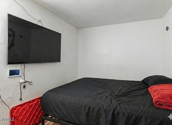 5th image of 2242 E TAYLOR Street