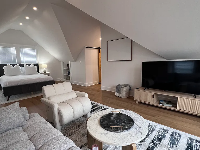 1642 Eddington Rd #3 — Photo 1